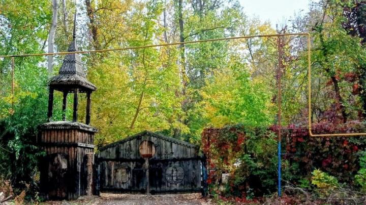 Заброшенная база отдыха в Марксе привлекает туристов сказочной атмосферой