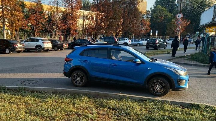 Саратовскую автоледи обманули мошенники при покупке литых дисков