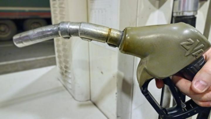 Рост цен на бензин в Саратовской области не остановить