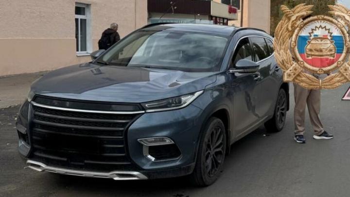 Кроссовер сбил мужчину в Марксовском районе