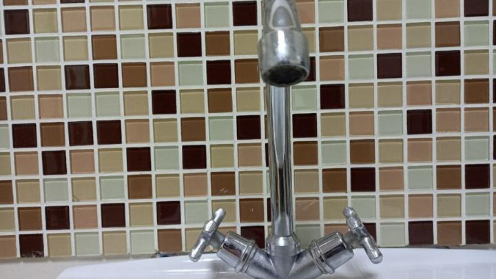 На трех улицах Ленинского района Саратова отключили воду