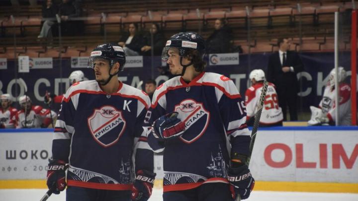 Команда из Альметьевска разгромила саратовских хоккеистов