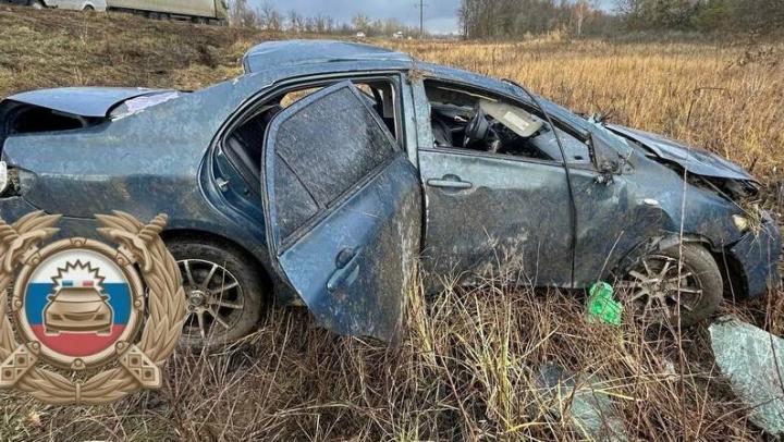 Toyota перевернулась в Марксовском  районе: водитель не выжил