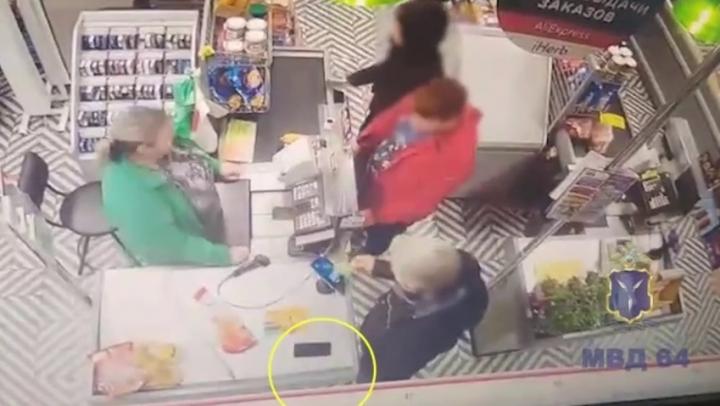 Юный саратовец стал уголовником из-за кражи телефона у пенсионера