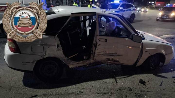 Парень с девушкой пострадали в ДТП в Балакове