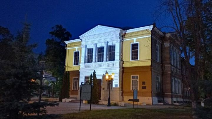 В Саратове у Радищевского музея ограничат остановку транспорта