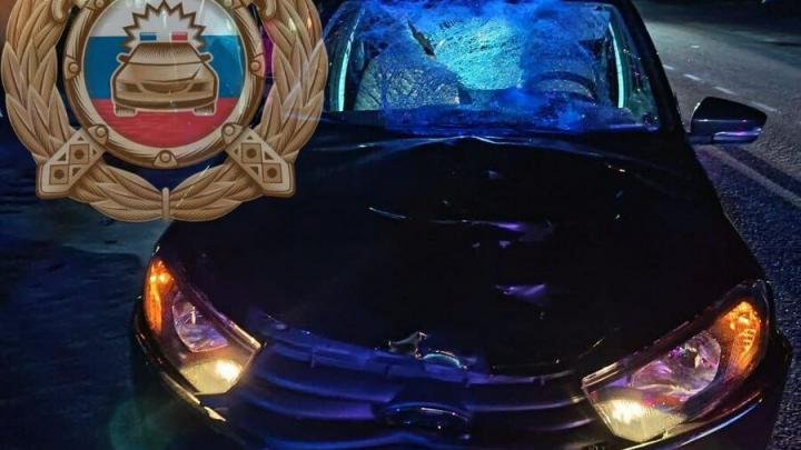 Мужчина погиб под колесами 