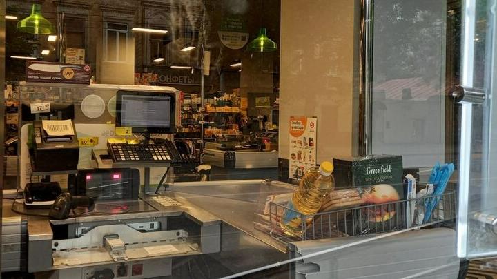 В Саратове продавец сетевого магазина продавала алкоголь подростку