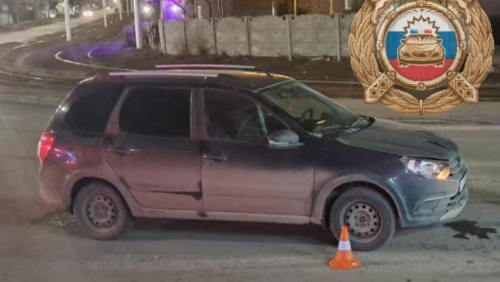 В Саратове женщина попала под колёса «Гранты» и оказалась в больнице