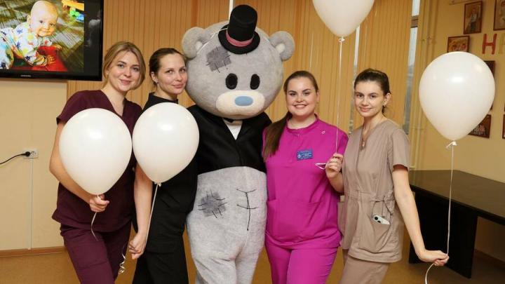 В Перинатальных центрах Саратова и Энгельса отметили «День белого лепестка»
