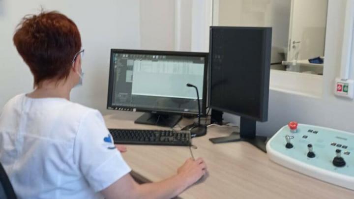 Как в саратовские сёла привлекают медиков