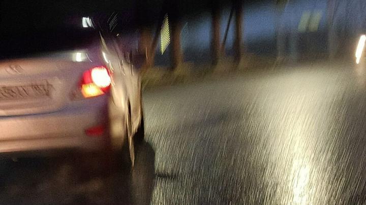 Погода в Саратове испортится: синоптики обещают гололед и налипание мокрого снега