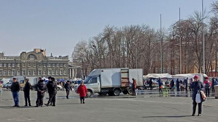 На Театральной площади снова будут продавать мясо и рыбу