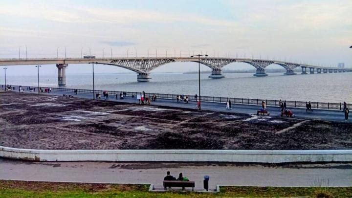 На саратовской набережной у моста появятся скейт-парк и площадки для пляжного тенниса