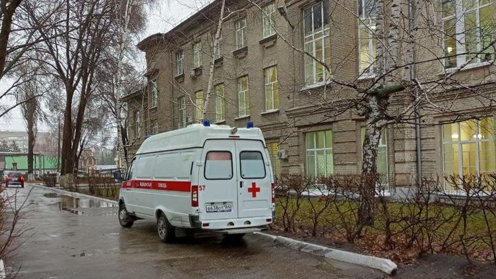 В саратовских Дубках мужчина пострадал в ДТП с внедорожником