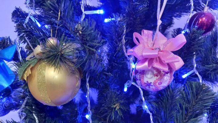 Четверть саратовцев спонтанно покупают подарки к Новому году