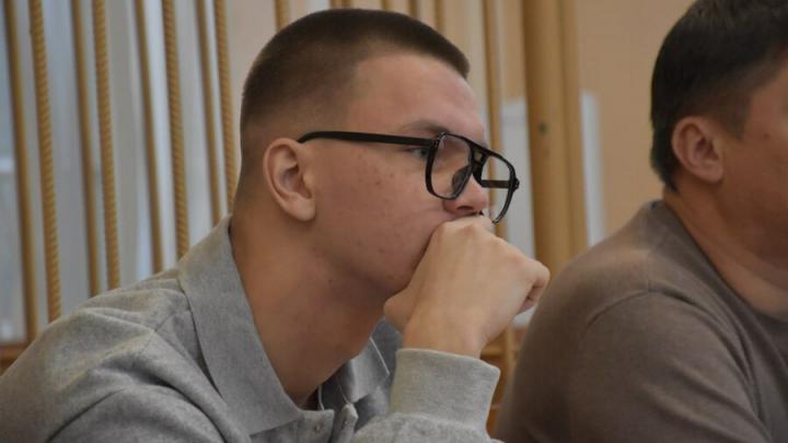 В Саратове прокурор запросил колонию для сына депутата, виновного в смертельном ДТП