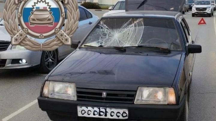 В Энгельсе молодой водитель на "девятке" сбил женщину В Энгельсе молодой водитель на "девятке" сбил женщину