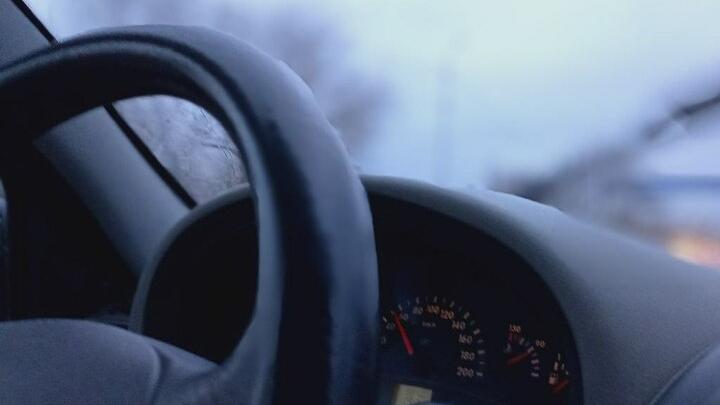 "Девятка" сбила женщину на проспекте Строителей в Саратове "Девятка" сбила женщину на проспекте Строителей в Саратове