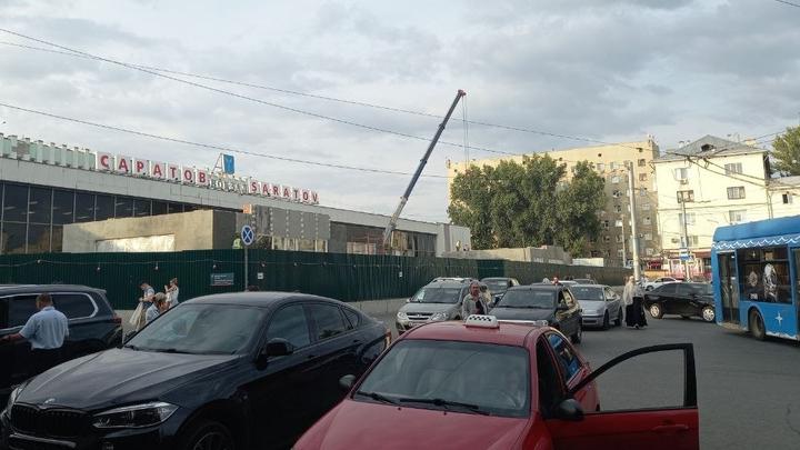 В Саратове таксист сдал в ломбард золото, оставленное пассажиркой в машине