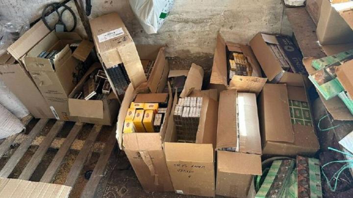 Полиция обнаружила у жителя Красного Кута «чёрный» алкоголь и сигареты на миллионы рублей