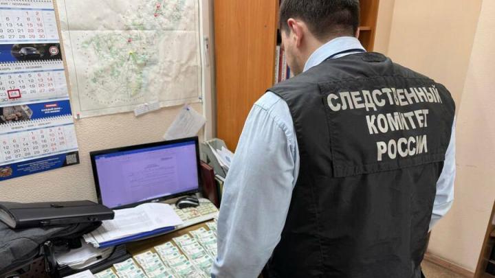 Бывший инспектор ДПС из Балаково получил 3 года колонии за взятки Бывший инспектор ДПС из Балаково получил 3 года колонии за взятки