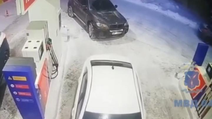 Саратовца задержали за двойную кражу топлива с АЗС на улице Шехурдина