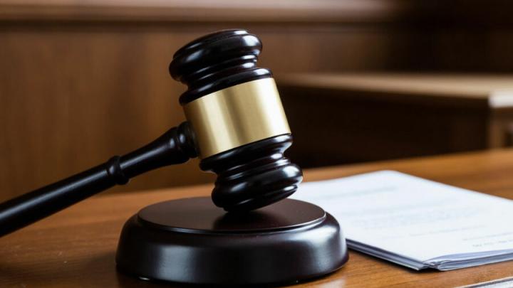 Саратовскую мать отправили на принудительные работы за долг по алиментам в полмиллиона рублей Саратовскую мать отправили на принудительные работы за долг по алиментам в полмиллиона рублей