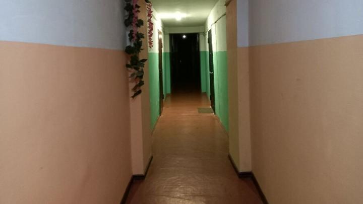 После проверки прокуратуры УК «Ковчег» отремонтировала подъезды на Большой Казачьей