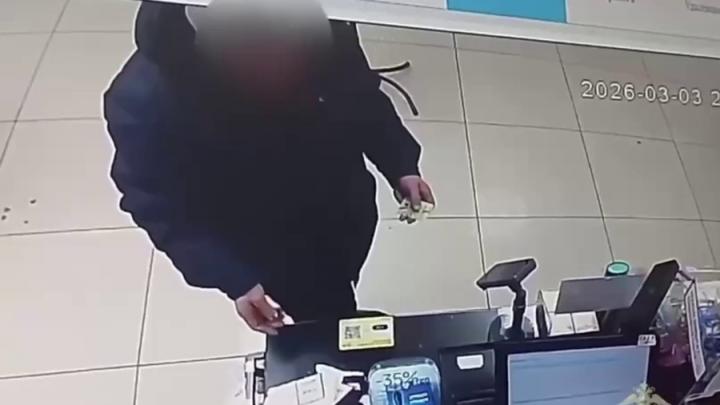 Нашёл карту - устроил шопинг: в Саратове задержали подозреваемого в краже