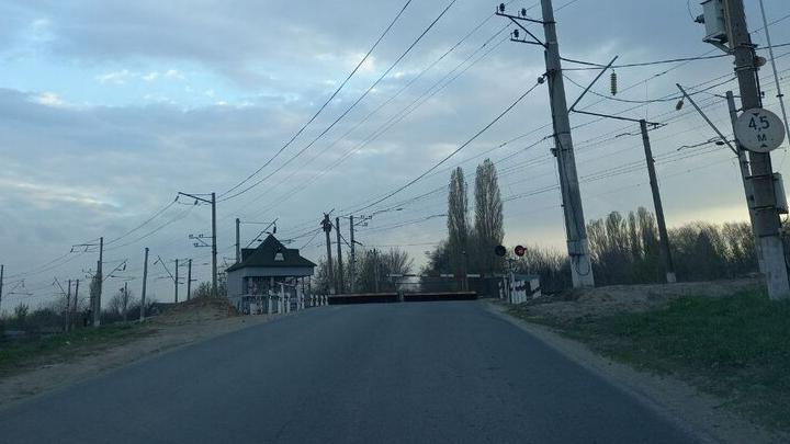 В Саратове 31 марта на пять часов закроют железнодорожный переезд В Саратове 31 марта на пять часов закроют железнодорожный переезд
