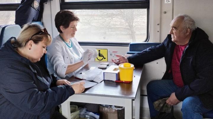 В пригородной электричке саратовцы смогут бесплатно проверить здоровье