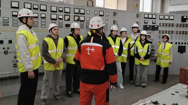 Студенты Энгельсского колледжа посетили Саратовскую ГРЭС Студенты Энгельсского колледжа посетили Саратовскую ГРЭС