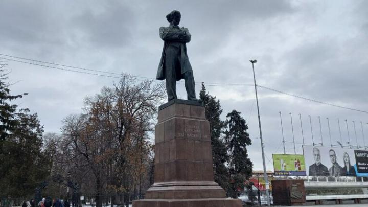 Саратовцев предупредили о сильном ветре