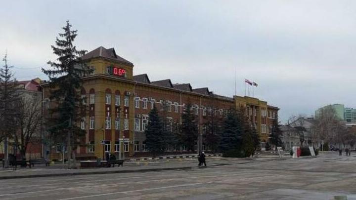 Чиновницу из Энгельса оштрафовали за затягивания ответа сестре участника СВО