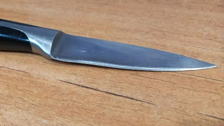 Житель Ровенского района схватился за нож во время ссоры с гостьей