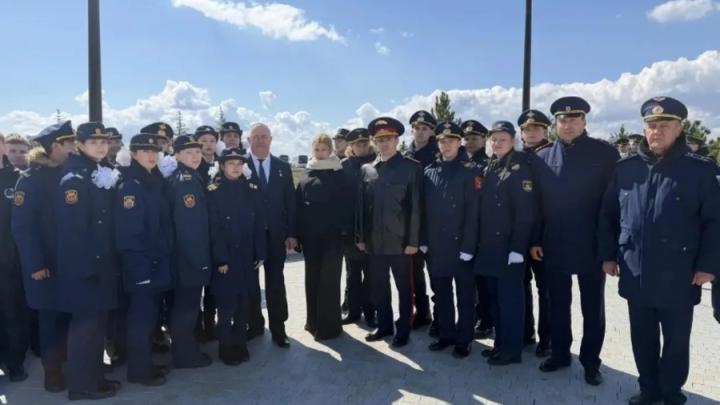 Сотрудники Следственного комитета Саратовской области высадили кедры на месте приземления Юрия Гагарина Сотрудники Следственного комитета Саратовской области высадили кедры на месте приземления Юрия Гагарина