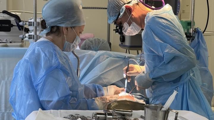 В Саратове почтили память легендарного кардиохирурга