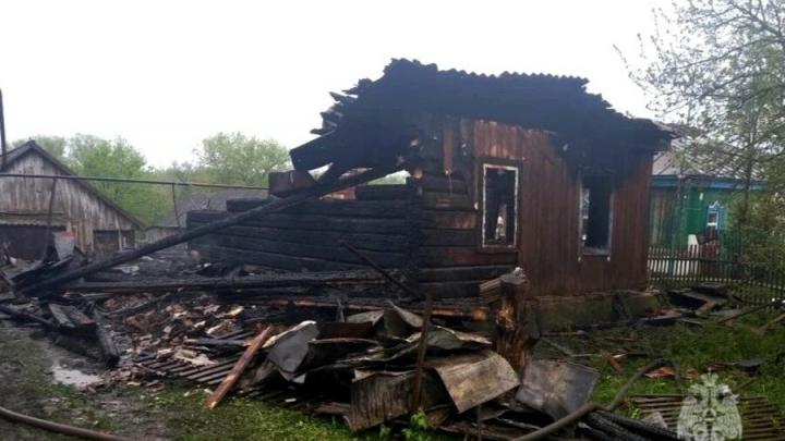 Пенсионер погиб на пожаре в Саратовской области Пенсионер погиб на пожаре в Саратовской области