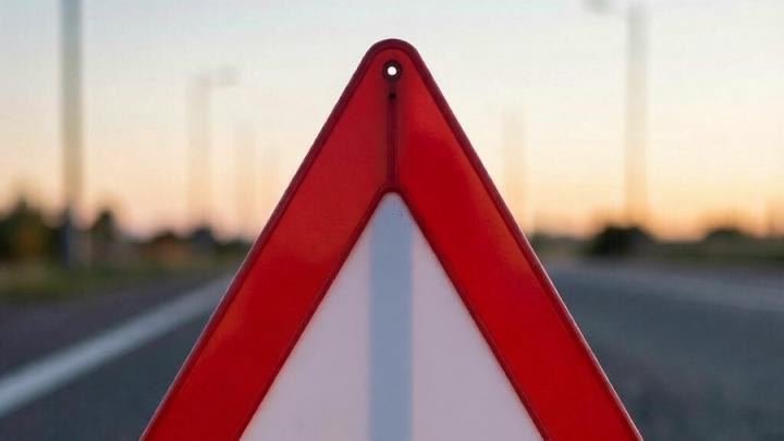 Водитель фуры выехал на встречку под Марксом: пассажир «Ниссана» получил тяжелые травмы Водитель фуры выехал на встречку под Марксом: пассажир «Ниссана» получил тяжелые травмы