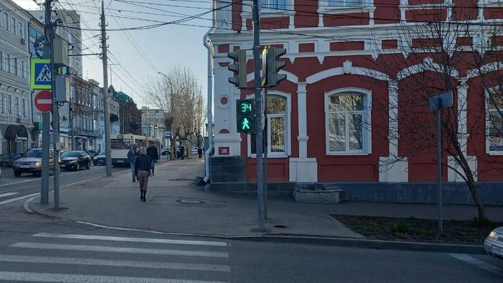 В Красном Текстильщике водитель сбил пешехода: полиция ищет свидетелей В Красном Текстильщике водитель сбил пешехода: полиция ищет свидетелей