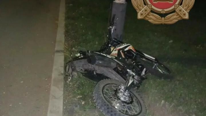 В Шиханах мотоциклист врезался в столб и погиб В Шиханах мотоциклист врезался в столб и погиб