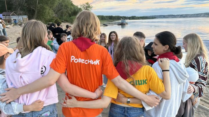 Четыре десятилетия детского счастья Четыре десятилетия детского счастья