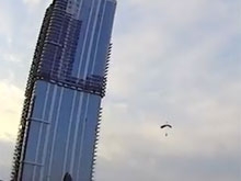 Московский бейсер прыгнул с самого высокого здания в Саратове