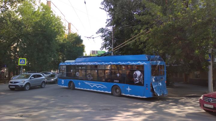 Прервано движение троллейбусов № 3, 4 и 16
