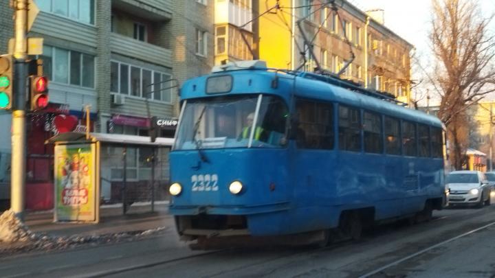 В Саратове остановились трамваи четырех маршрутов