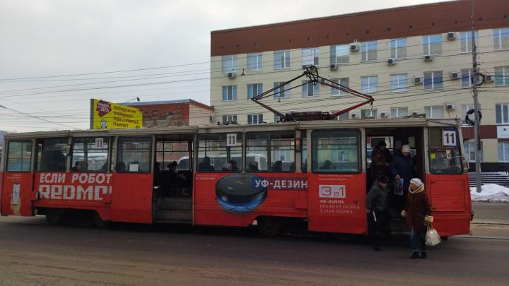В Саратове прервано движение одного троллейбусного и трех трамвайных маршрутов