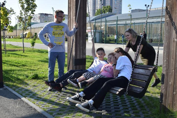 Саратовским многодетным родителям сократили стоимость детских путёвок в лагерь 
