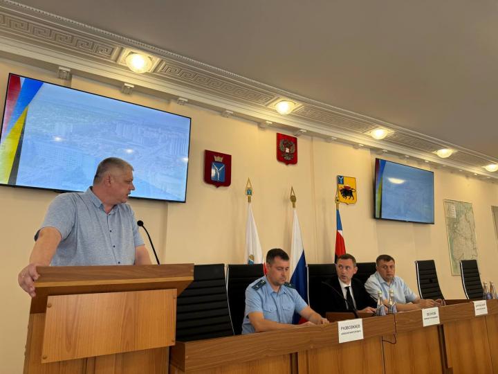 Энгельс начал подготовку к зиме: власти обсудили отопительный сезон с прокуратурой