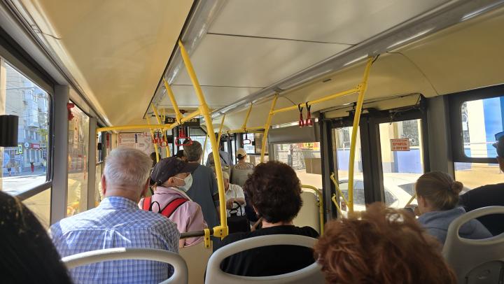 Больше транспорта для дачников: на маршруте № 299 появятся дополнительные рейсы 